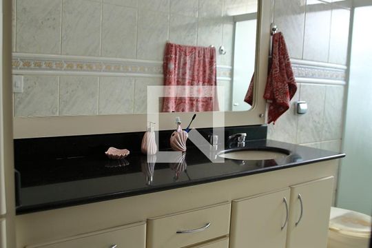 Suíte - Banheiro  de casa à venda com 3 quartos, 125m² em Jardim Montreal, São Bernardo do Campo
