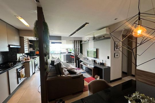 Sala de apartamento à venda com 2 quartos, 63m² em Alphaville Empresarial, Barueri