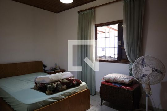 Casa à venda com 2 quartos, 110m² em Vila Campo Grande, São Paulo