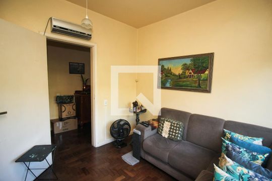 Sala de apartamento à venda com 3 quartos, 105m² em Cidade Baixa, Porto Alegre