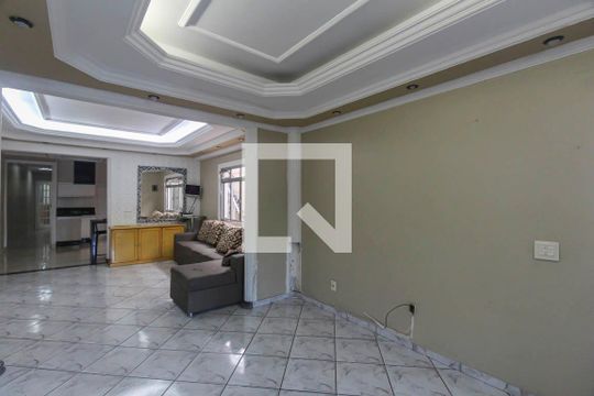 Sala de casa à venda com 4 quartos, 180m² em Jardim Paraguacu, São Paulo