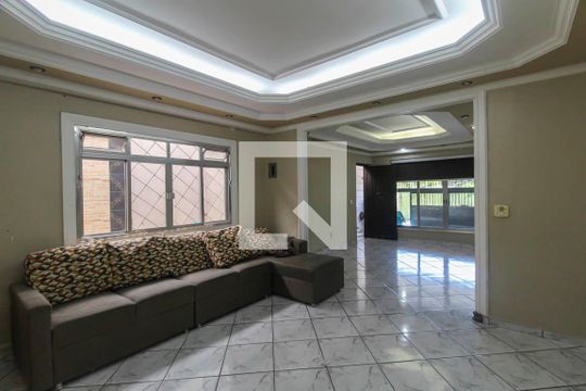 Sala de casa à venda com 4 quartos, 180m² em Jardim Paraguacu, São Paulo