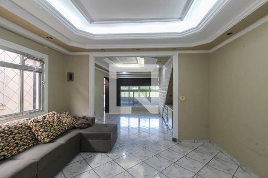 Sala de casa à venda com 4 quartos, 180m² em Jardim Paraguacu, São Paulo