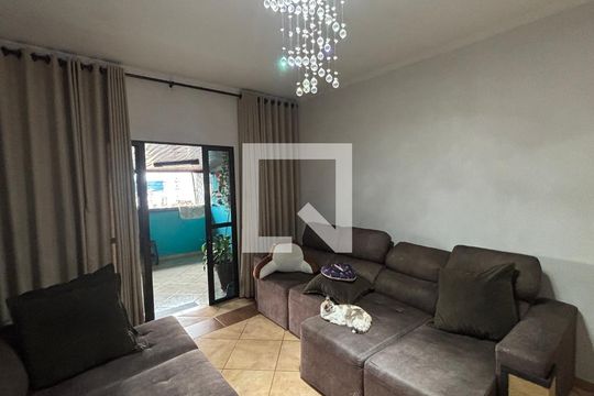Sala de casa à venda com 3 quartos, 106m² em Condomínio Maracanã, Santo André