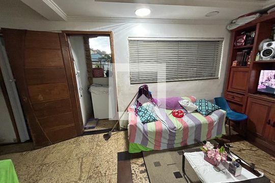 Sala de casa para alugar com 4 quartos, 198m² em Praça Seca, Rio de Janeiro
