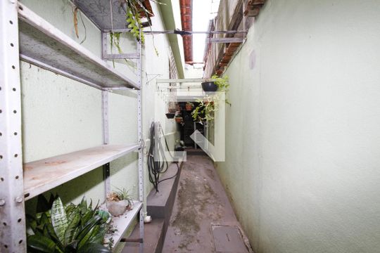 Corredor de casa à venda com 4 quartos, 150m² em João Paulo Ii, Belo Horizonte