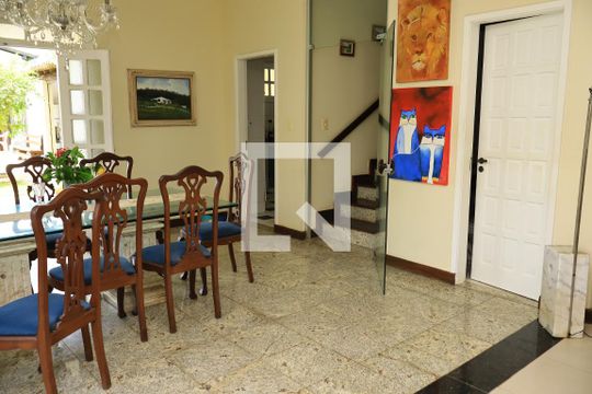 Sala de casa de condomínio para alugar com 5 quartos, 600m² em Itapuã, Salvador