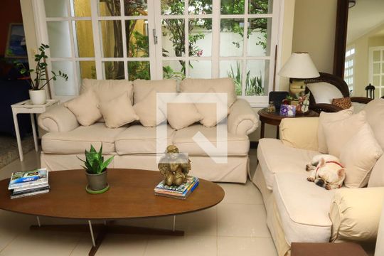 Casa de Condomínio para alugar com 5 quartos, 600m² em Itapuã, Salvador