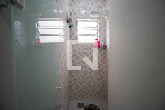 Banheiro de casa à venda com 2 quartos, 102m² em Vista Alegre, Rio de Janeiro