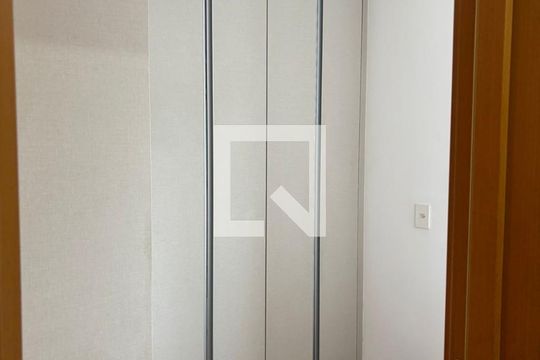 Sala de apartamento à venda com 3 quartos, 82m² em Santa Terezinha, Santo André