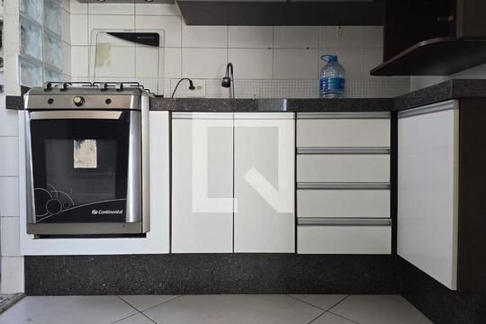 Cozinha de apartamento para alugar com 3 quartos, 67m² em Vila Augusta, Guarulhos