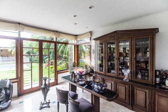 Sala  de casa de condomínio à venda com 4 quartos, 521m² em Residencial Zero (tambore), Santana de Parnaíba