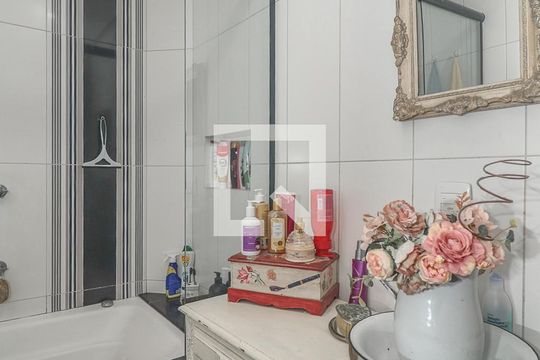 Banheiro da Suíte de casa à venda com 3 quartos, 226m² em Sarandi, Porto Alegre