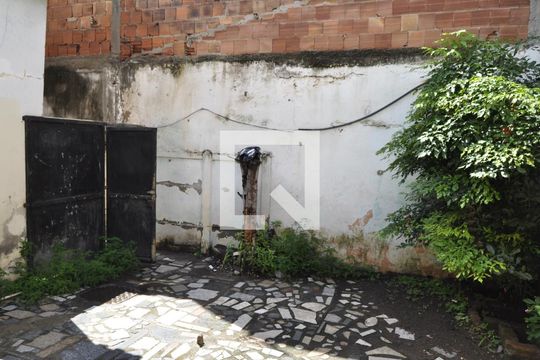 Casa à venda com 1 quarto, 90m² em Inhaúma, Rio de Janeiro