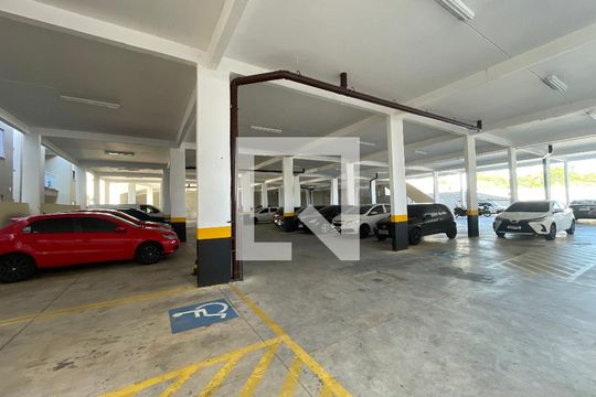 Garagem de apartamento para alugar com 2 quartos, 49m² em Recanto Vista Alegre, Cotia