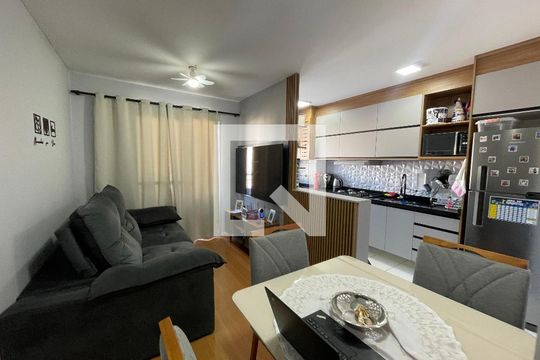 Sala de apartamento para alugar com 2 quartos, 49m² em Recanto Vista Alegre, Cotia