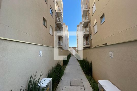 Fachada de apartamento para alugar com 2 quartos, 49m² em Recanto Vista Alegre, Cotia