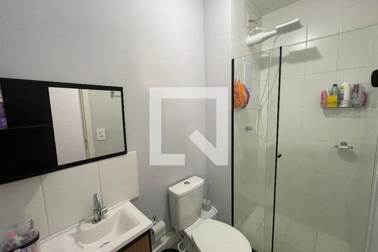 Banheiro Social de apartamento para alugar com 2 quartos, 49m² em Recanto Vista Alegre, Cotia