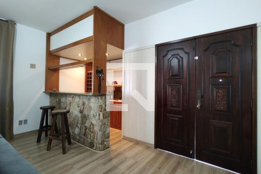 Sala de casa à venda com 3 quartos, 742m² em Taquara, Rio de Janeiro