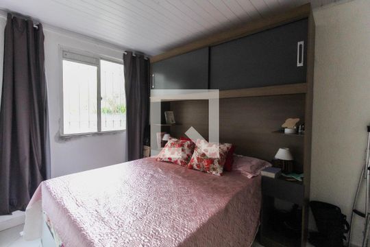 Quarto 1 de apartamento para alugar com 2 quartos, 49m² em Cidade Tiradentes, São Paulo
