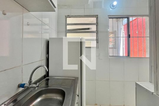 Cozinha de kitnet/studio para alugar com 1 quarto, 27m² em Cidade Universitária, Campinas