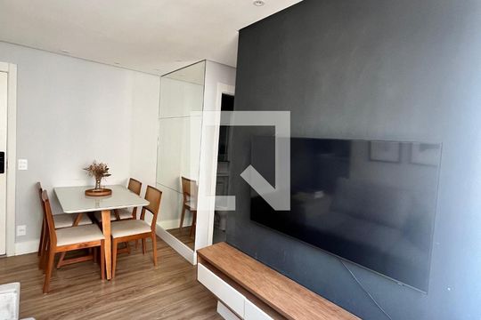 Sala de apartamento à venda com 2 quartos, 42m² em Vila Plana, São Paulo