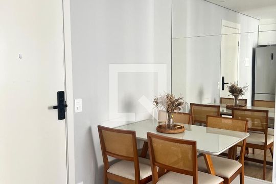 Sala de apartamento à venda com 2 quartos, 42m² em Vila Plana, São Paulo