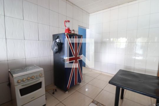 Cozinha  de casa para alugar com 2 quartos, 360m² em Parque Residencial Candido Portinari, Ribeirão Preto