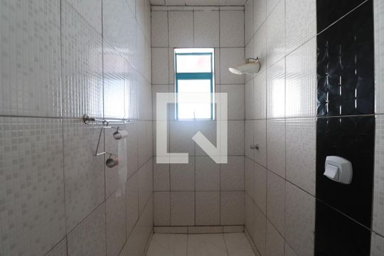 Banheiro 1 de casa para alugar com 2 quartos, 360m² em Parque Residencial Candido Portinari, Ribeirão Preto