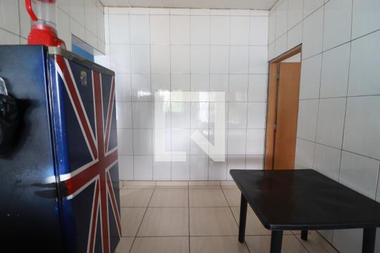 Cozinha  de casa para alugar com 2 quartos, 360m² em Parque Residencial Candido Portinari, Ribeirão Preto