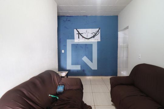 Sala de casa para alugar com 2 quartos, 360m² em Parque Residencial Candido Portinari, Ribeirão Preto
