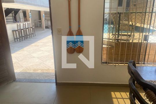 Sala de casa para alugar com 5 quartos, 360m² em Jardim Mar e Ceu, Guarujá