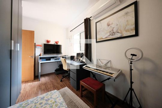 Suíte 1 de casa à venda com 3 quartos, 190m² em Vila Buenos Aires, São Paulo