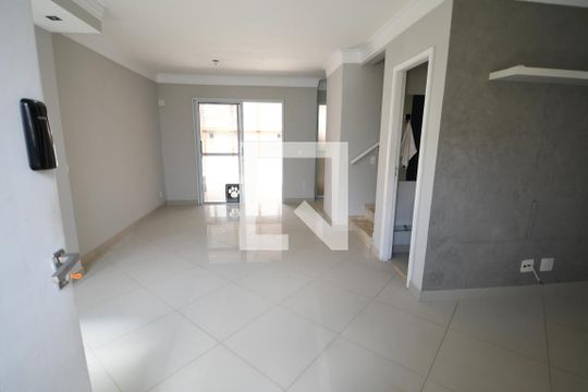 Sala de casa de condomínio à venda com 3 quartos, 80m² em Parque Imperador, Campinas