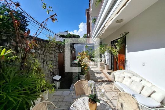 Entrada  de casa à venda com 5 quartos, 650m² em Urca, Rio de Janeiro