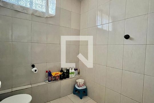 Banheiro de casa à venda com 4 quartos, 180m² em Parque Imperador, Campinas