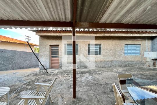 Casa dos fundos de casa à venda com 4 quartos, 180m² em Parque Imperador, Campinas
