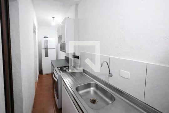Cozinha 2 de casa à venda com 3 quartos, 70m² em Jardim Roberto, Osasco