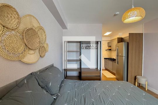 Quarto  de kitnet/studio à venda com 1 quarto, 27m² em Santo Amaro, São Paulo