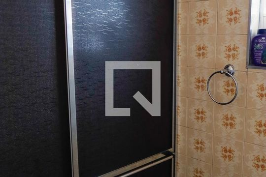 Banheiro de casa à venda com 2 quartos, 249m² em Padroeira, Osasco