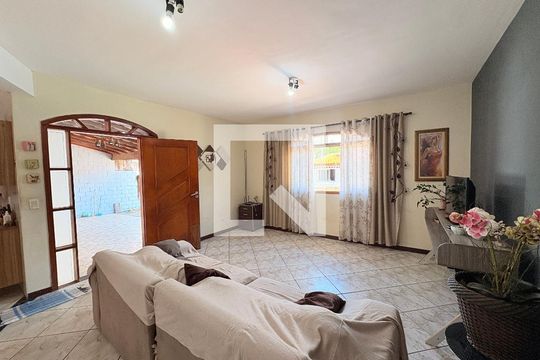 Sala de casa à venda com 3 quartos, 500m² em Corrupira, Jundiaí