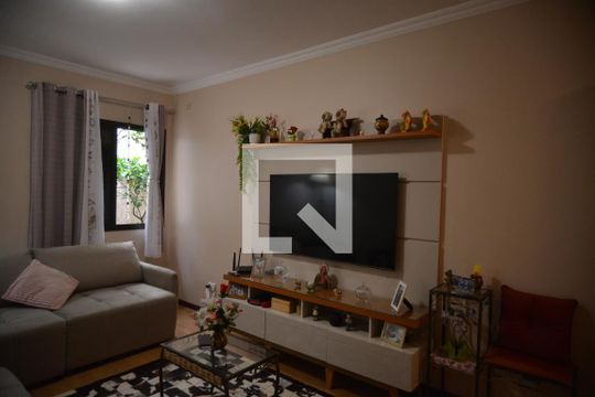 Quarto Suite 2 de casa à venda com 2 quartos, 250m² em Jardim Las Vegas, Santo André
