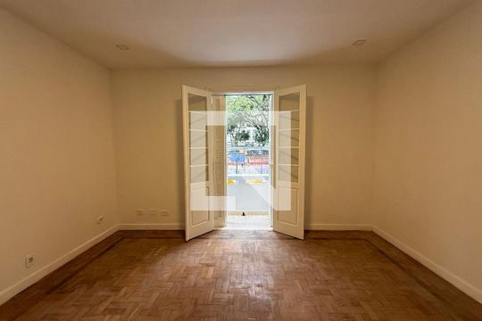 Sala de casa para alugar com 3 quartos, 100m² em Vila Buarque, São Paulo