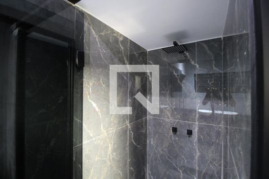 Banheiro de apartamento para alugar com 3 quartos, 200m² em Moinhos de Vento, Porto Alegre