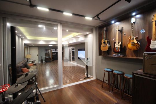 Studio de apartamento para alugar com 3 quartos, 200m² em Moinhos de Vento, Porto Alegre