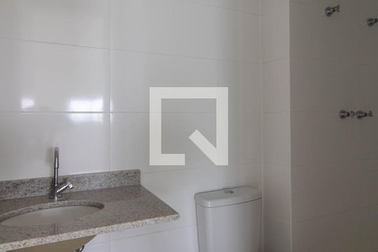 Banheiro  de kitnet/studio à venda com 0 quarto, 45m² em Picanço, Guarulhos