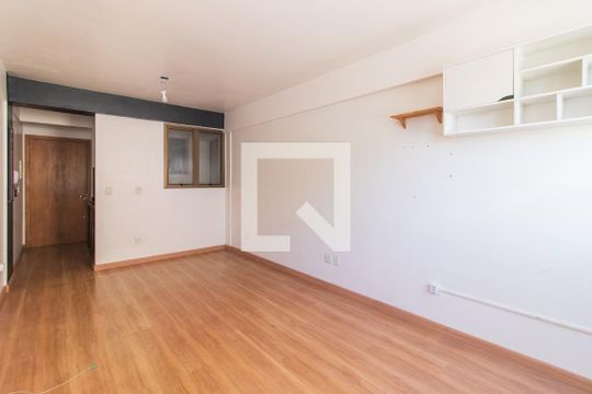 Sala/Quarto de apartamento para alugar com 1 quarto, 44m² em Centro Histórico, Porto Alegre