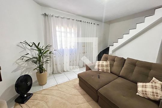Sala casa 1 de casa à venda com 4 quartos, 239m² em Jardim Dourado, Guarulhos