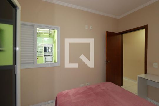 Quarto de apartamento à venda com 2 quartos, 73m² em Vila Curuçá, Santo André