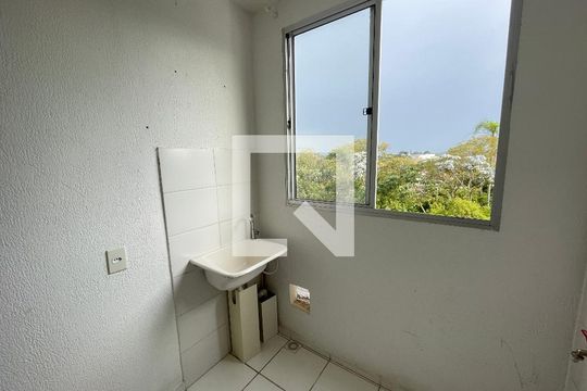 Cozinha de apartamento para alugar com 2 quartos, 48m² em Roselândia, Cotia